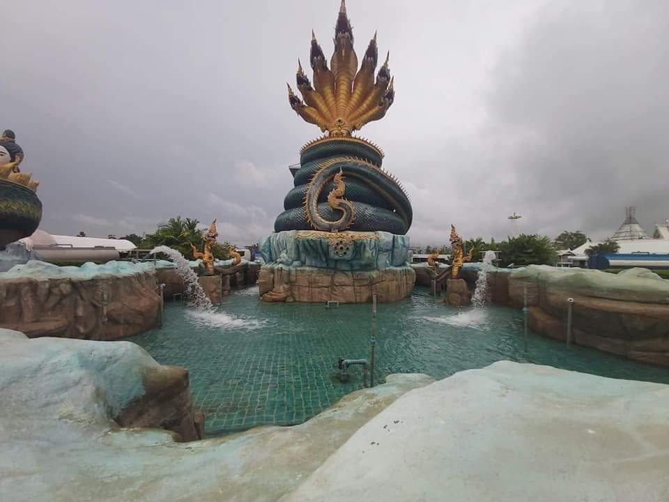 เติมน้ำลงบ่อน้ำพุโครงการบ้านจัดสรร บ่อน้ำพุหน้าคอนโด บ่อน้ำพุหน้าโรงแรมและบ่อน้ำพุสวนสนุก
